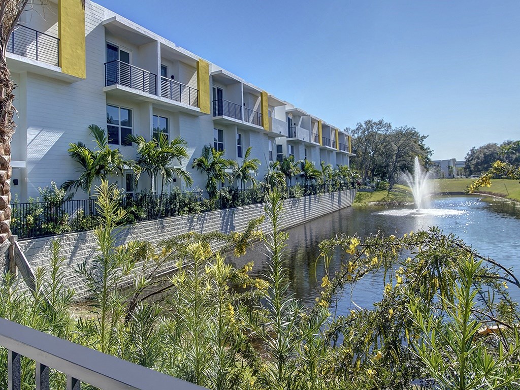 Bell at Broken Sound_Cade_Pondl Area